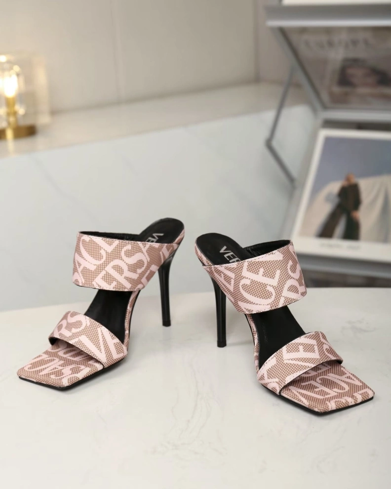 Cozy Gxvxnchy Sandals 152960