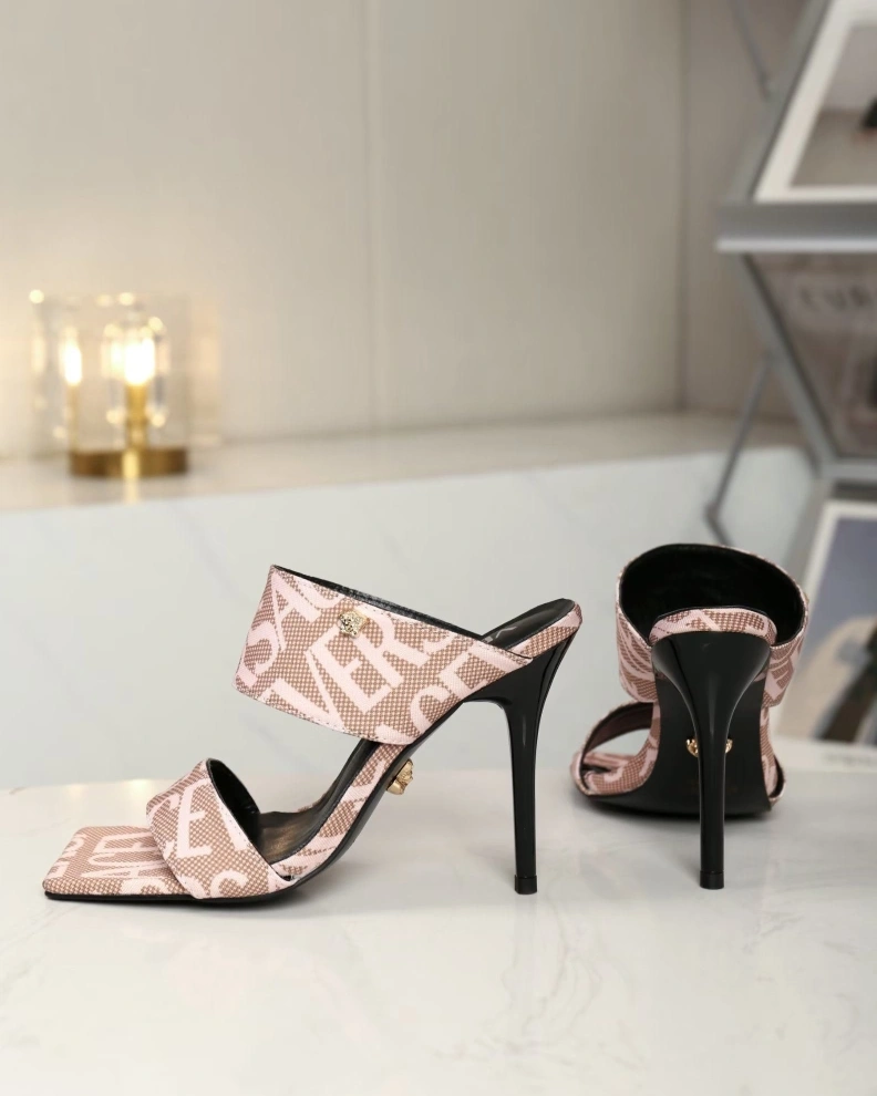 Cozy Gxvxnchy Sandals 152960