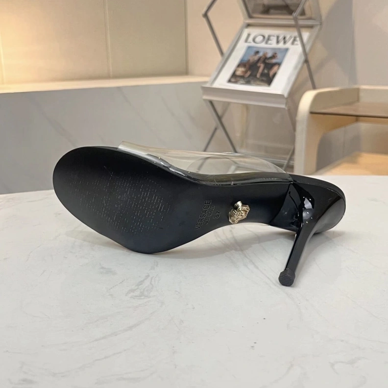 StreetReady Gxvxnchy Sandals 152962