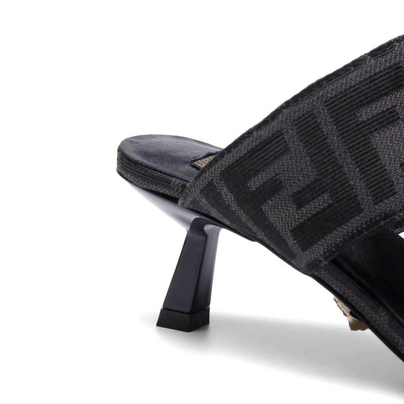 Gxvxnchy Sandals Refined 152951