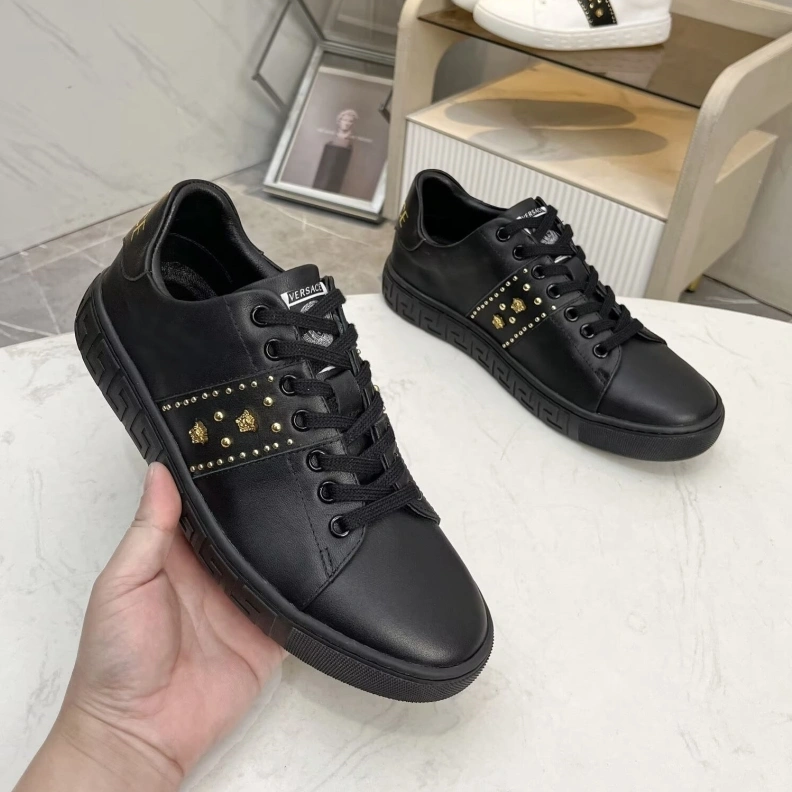 Practical Gxvxnchy Sneakers 152866