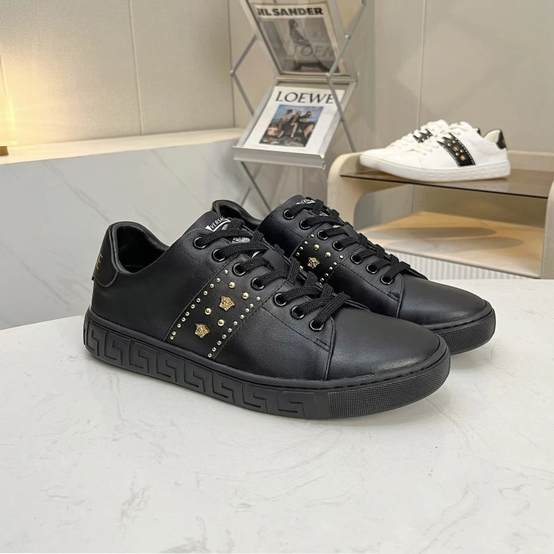 Practical Gxvxnchy Sneakers 152866