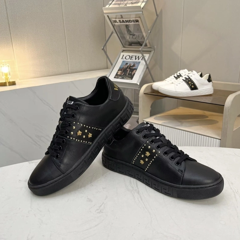 Practical Gxvxnchy Sneakers 152866