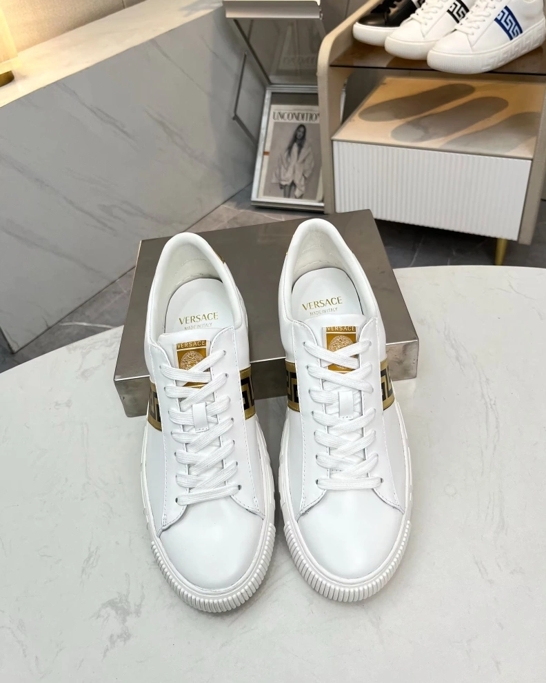 Bold Gxvxnchy Sneakers 152861