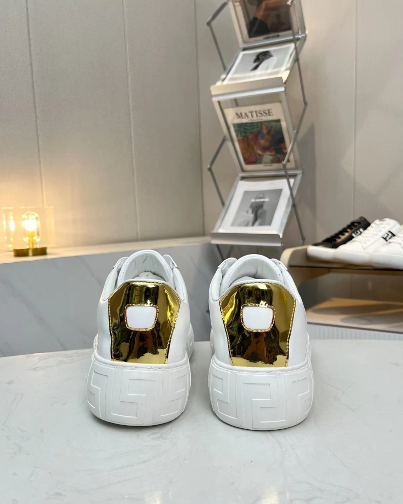 Bold Gxvxnchy Sneakers 152861