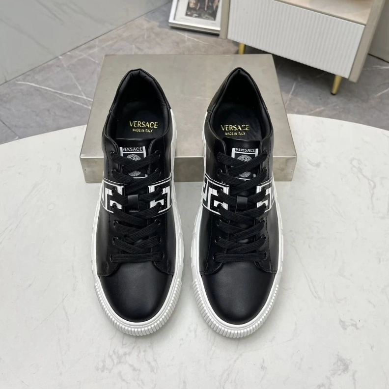 Sleek Gxvxnchy Sneakers 152856