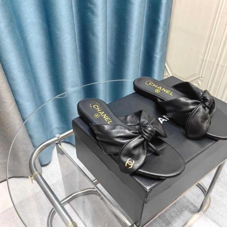 Reliable Chxnxl Slippers 121707