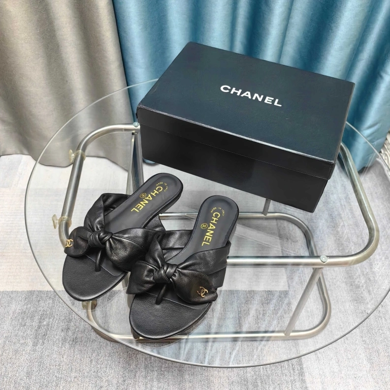 Reliable Chxnxl Slippers 121707