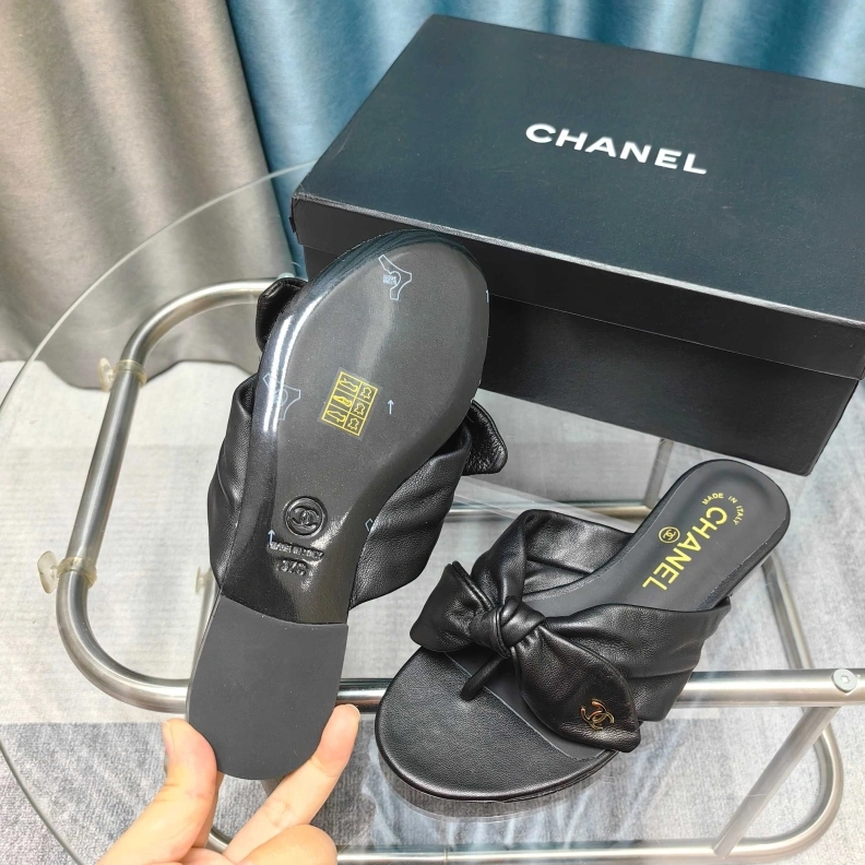 Reliable Chxnxl Slippers 121707