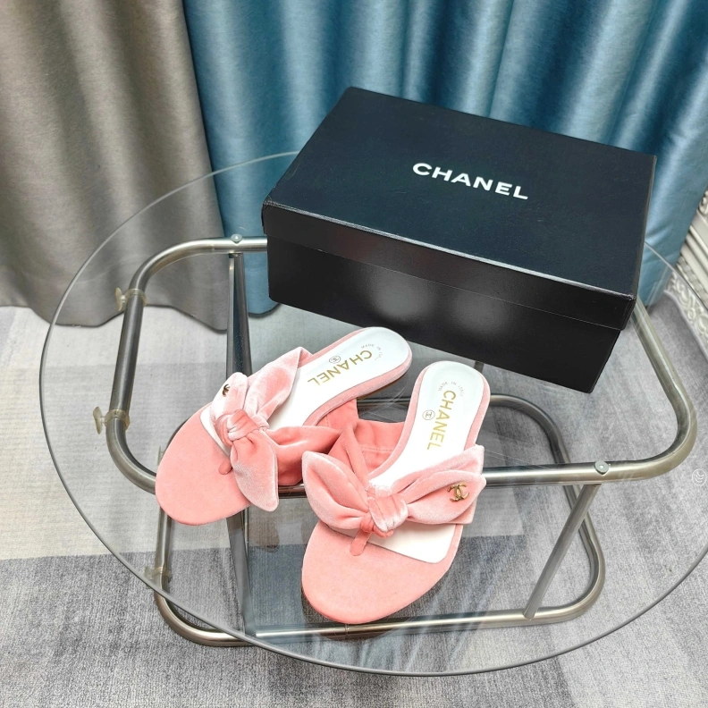 Refined Chxnxl Slippers 121698