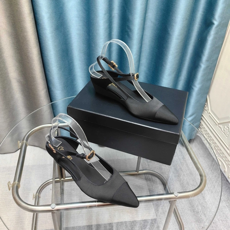 ModernLook Chxnxl Sandals 121842