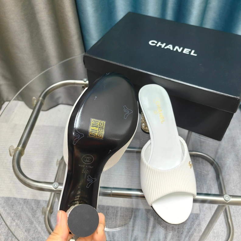 Breathable Chxnxl Slippers 121694