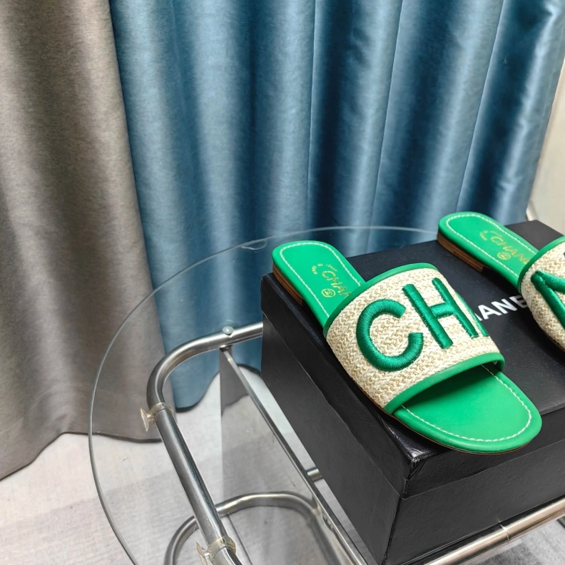 Modern Chxnxl Slippers 121690