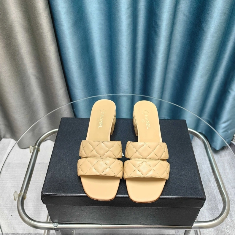 Chxnxl Slippers Vibrant 121685