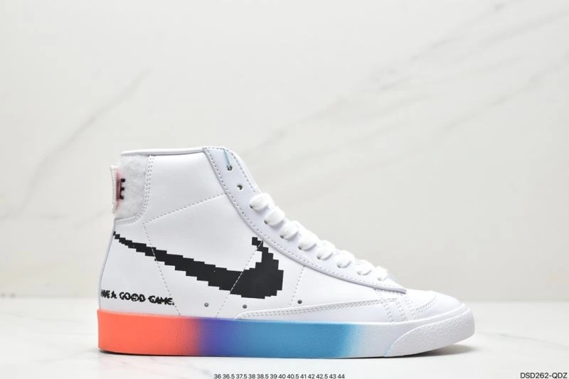 WellDesigned Nxkx Sneakers 201508