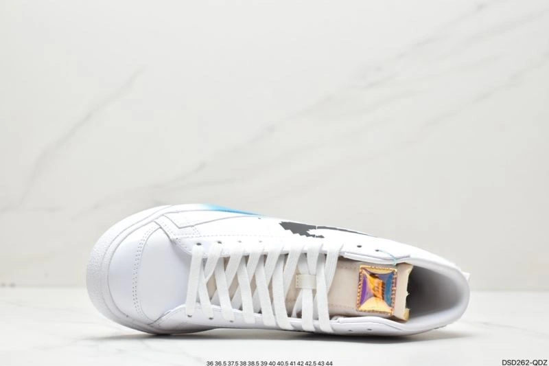 WellDesigned Nxkx Sneakers 201508
