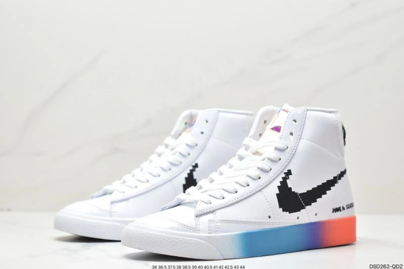 WellDesigned Nxkx Sneakers 201508