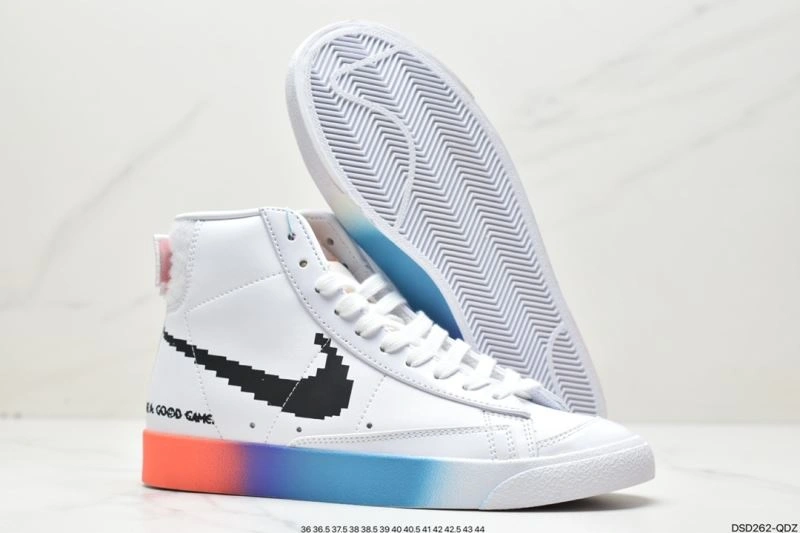 WellDesigned Nxkx Sneakers 201508