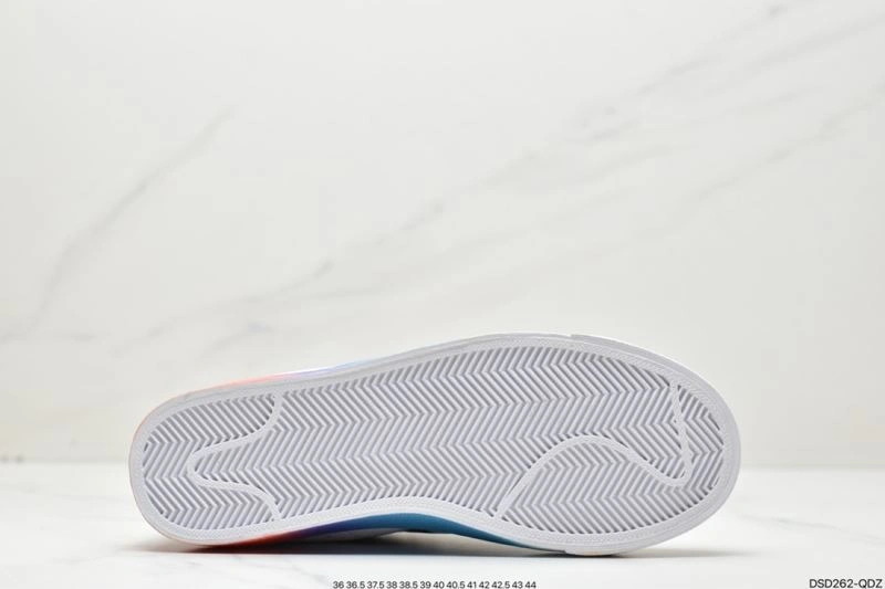WellDesigned Nxkx Sneakers 201508