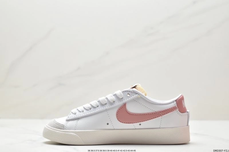 WellDesigned Nxkx Sneakers 201384