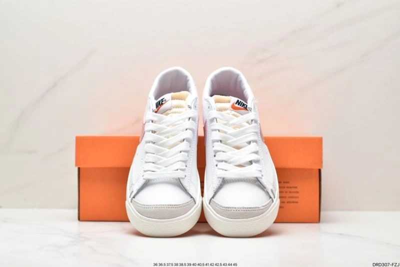 WellDesigned Nxkx Sneakers 201384