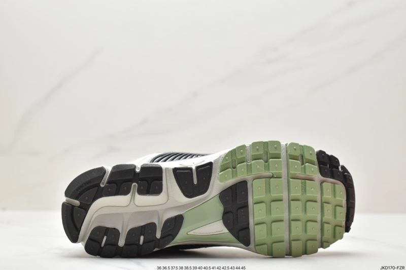 Nxkx Air Zoom Resilient 205228