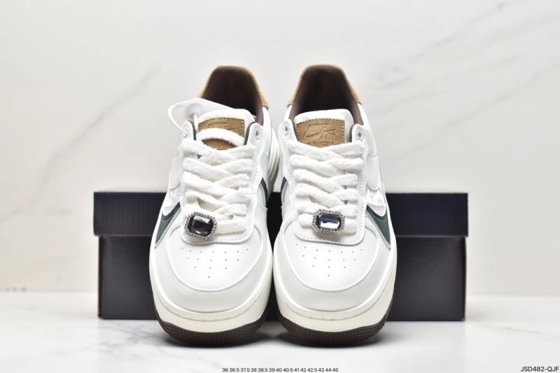 Modern Nxkx Sneakers 201135