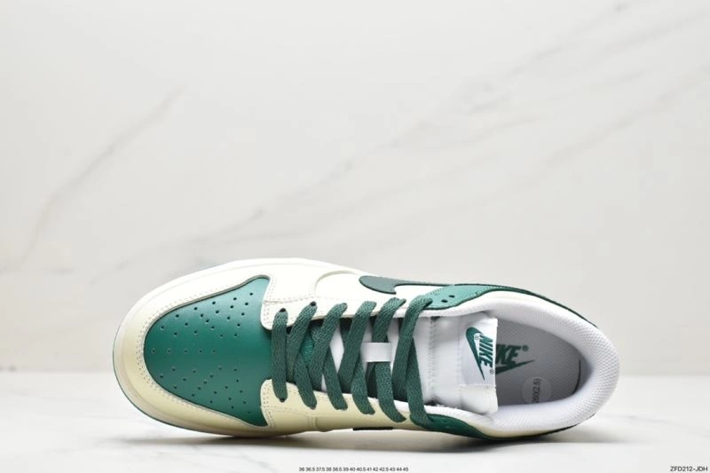Trendsetting Nxkx Dunk 203857