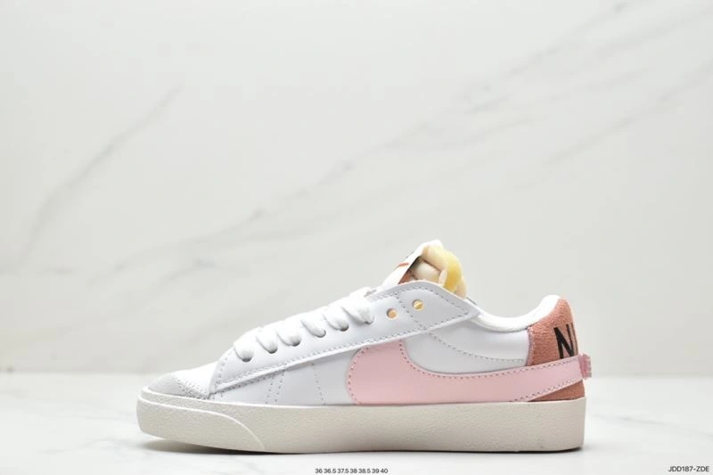 Trendsetting Nxkx Sneakers 201027