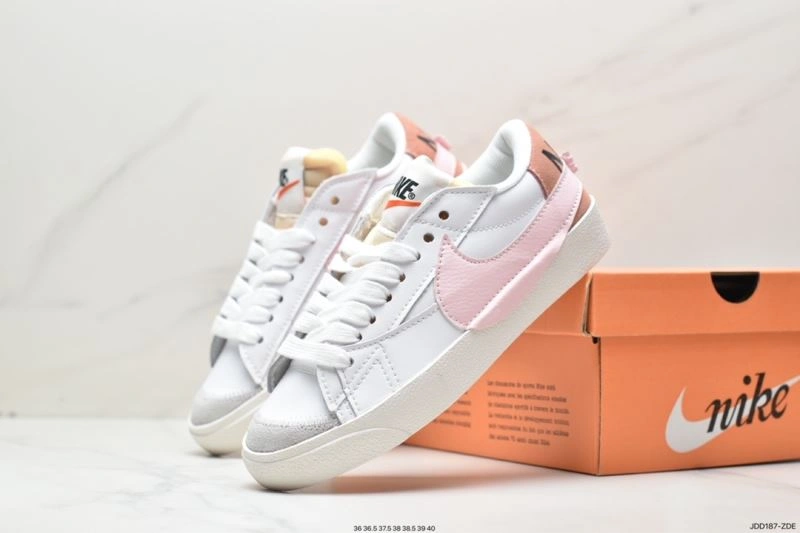 Trendsetting Nxkx Sneakers 201027