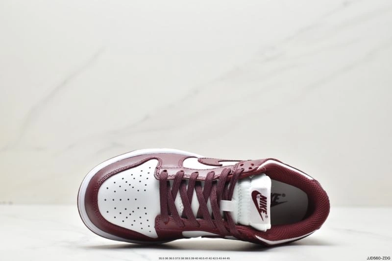 Versatile Nxkx Dunk 203795