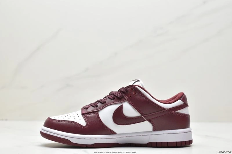 Versatile Nxkx Dunk 203795