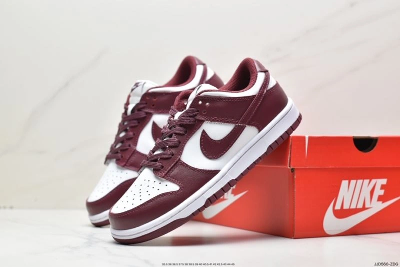 Versatile Nxkx Dunk 203795