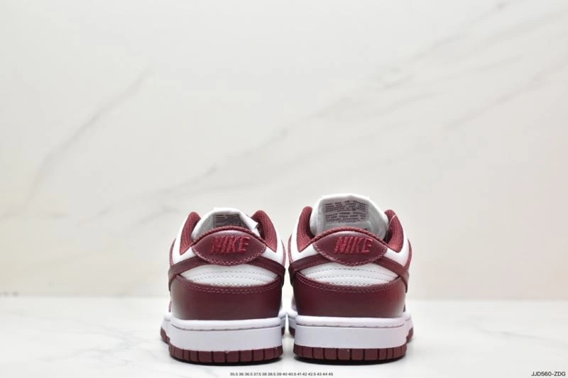 Versatile Nxkx Dunk 203795