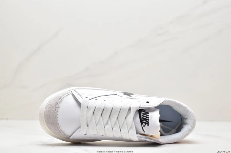 Functional Nxkx Sneakers 200928