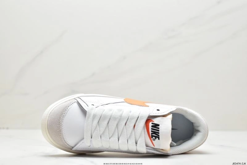 Trendsetting Nxkx Sneakers 200935