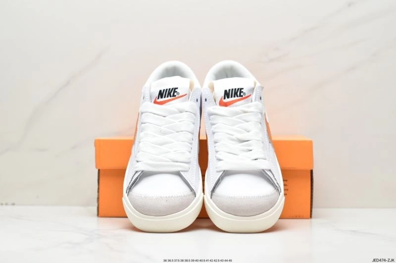Trendsetting Nxkx Sneakers 200935