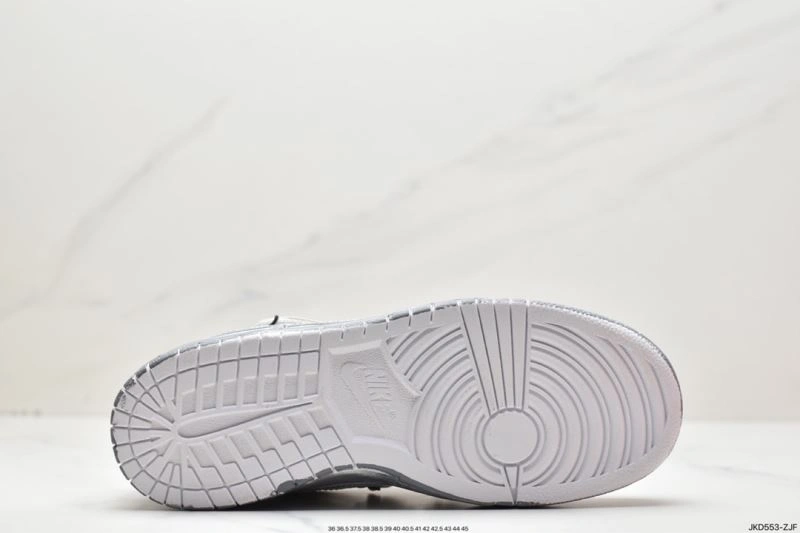 Classic Nxkx Dunk 203741