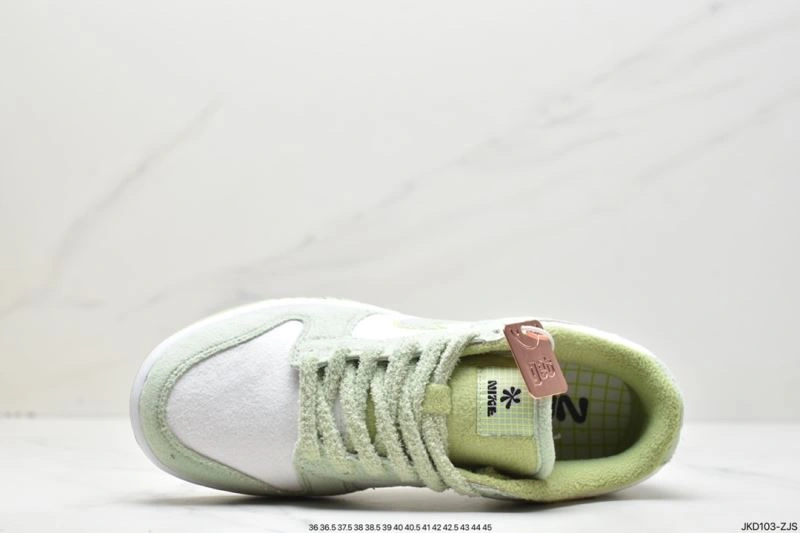 Trendsetting Nxkx Dunk 203697