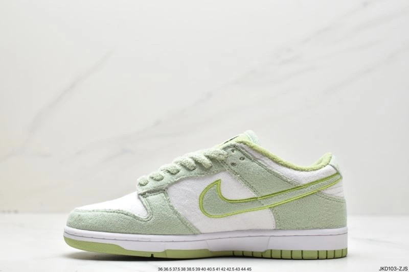 Trendsetting Nxkx Dunk 203697