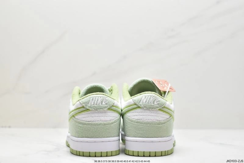 Trendsetting Nxkx Dunk 203697
