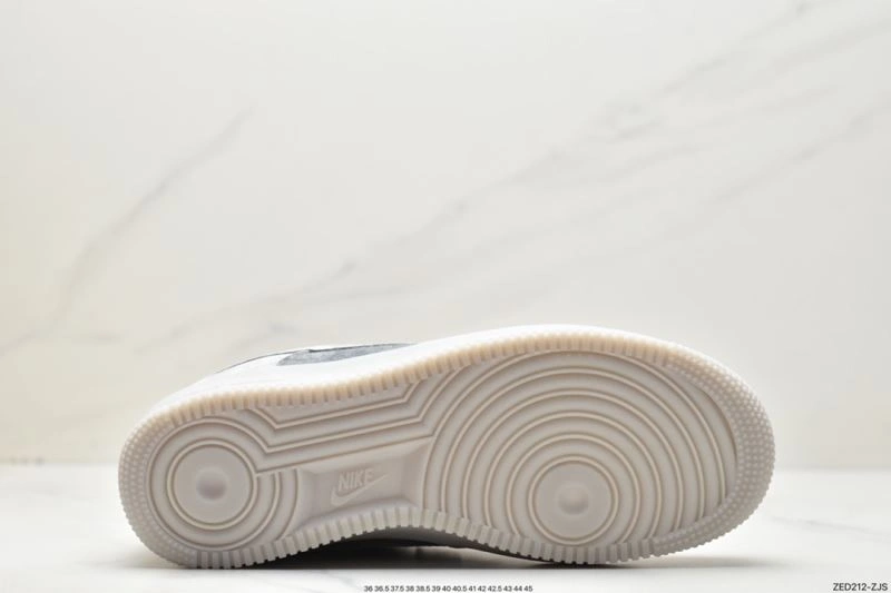 Sleek Nxkx Sneakers 200857