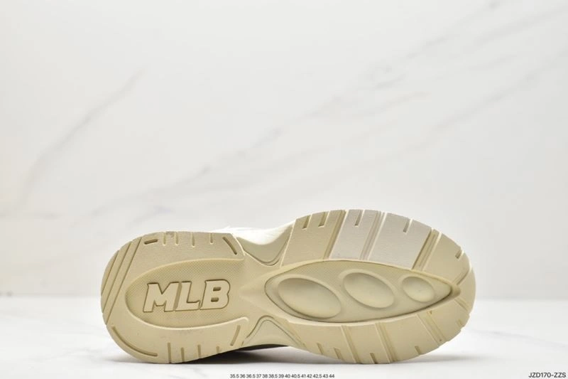 Resilient Nxkx Sneakers 200763