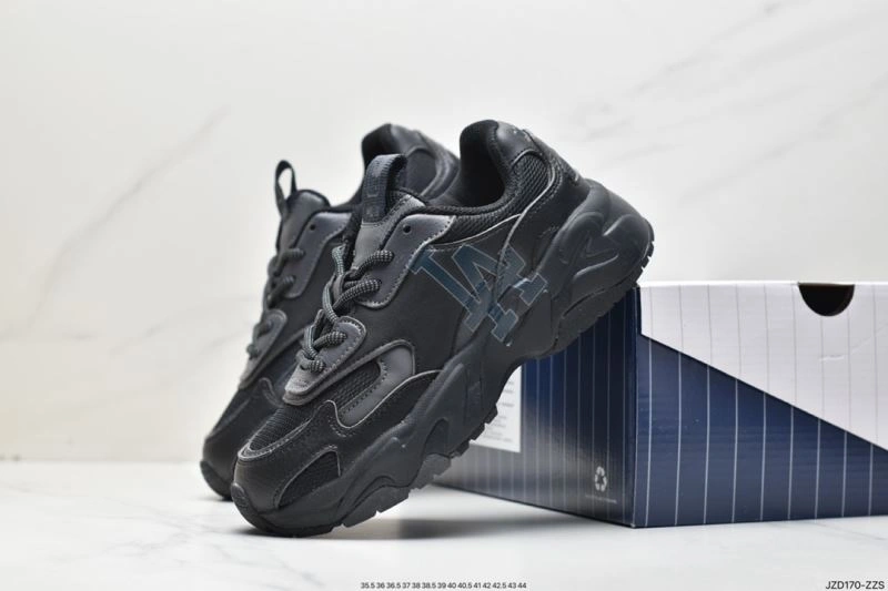 Modern Nxkx Sneakers 200771