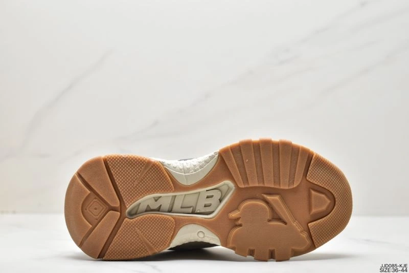 Trendsetting Nxkx Sneakers 200675