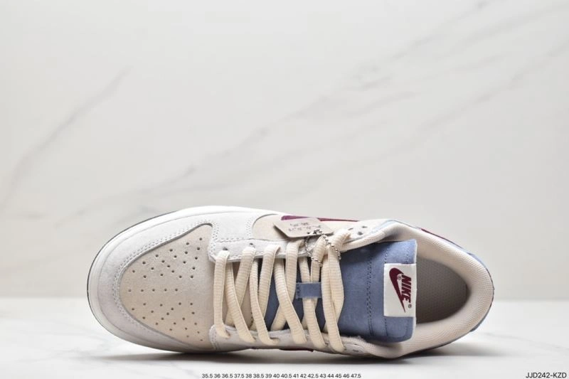 Versatile Nxkx Dunk 203285